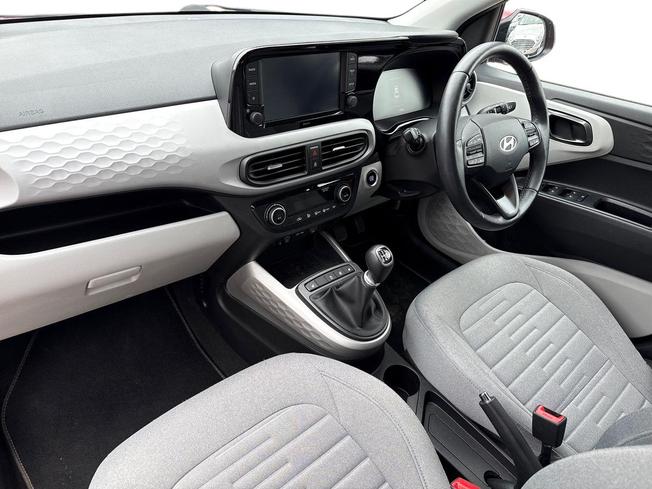 HYUNDAI i10 Photo 2