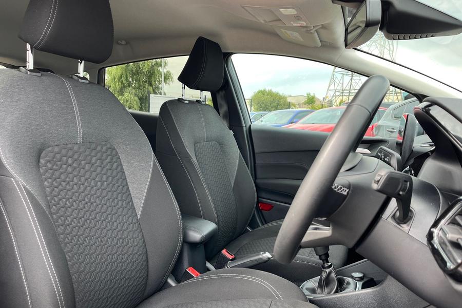 Ford Fiesta Photo autoimg-af4e747a5e1cd7ae6bef41b358f3320ed4d8ae72.jpg