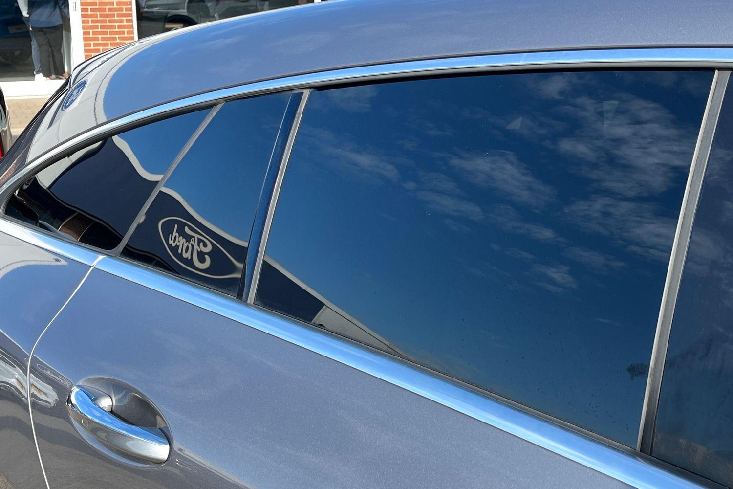 Mercedes-Benz CLA Photo 38