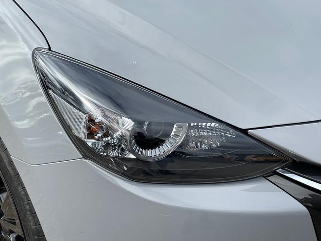 MAZDA Mazda2 Photo 19
