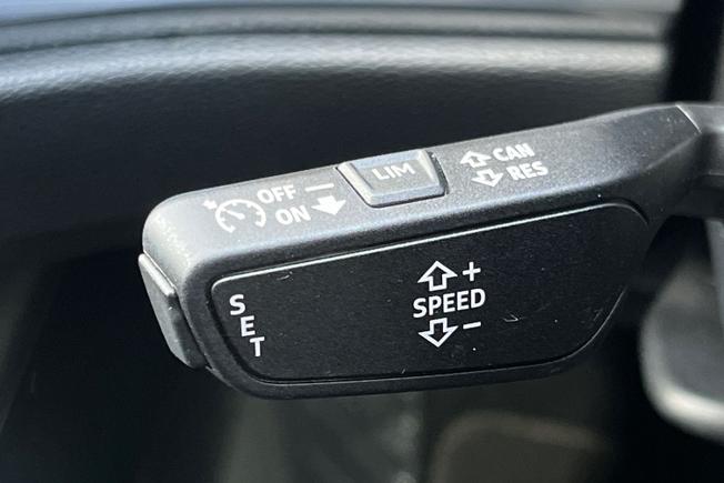 AUDI Q3 Photo 28