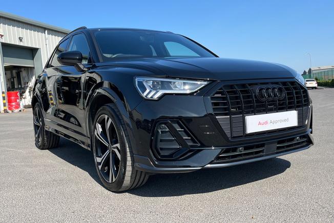 AUDI Q3 Photo 22