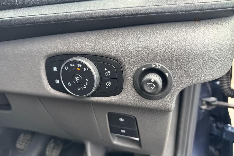 Used FORD TRANSIT WP75PRZ 30