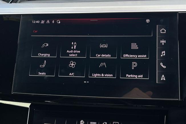 AUDI e-tron Photo 37