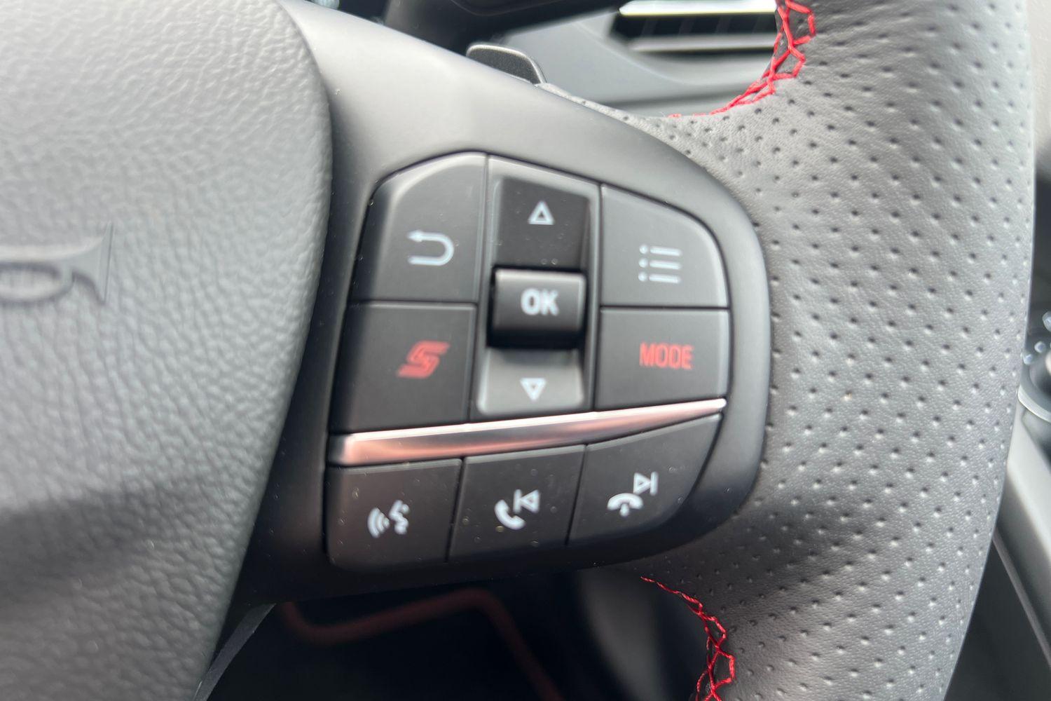 Ford FOCUS Photo 28