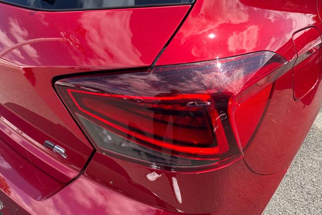 SEAT Ibiza Photo 18