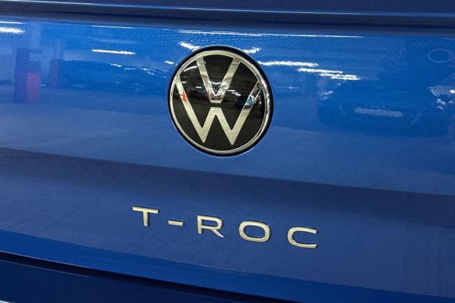 VOLKSWAGEN T-Roc Photo 27