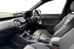 AUDI Q3 Photo 2