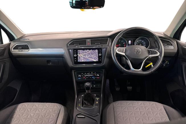 VOLKSWAGEN Tiguan Photo 10