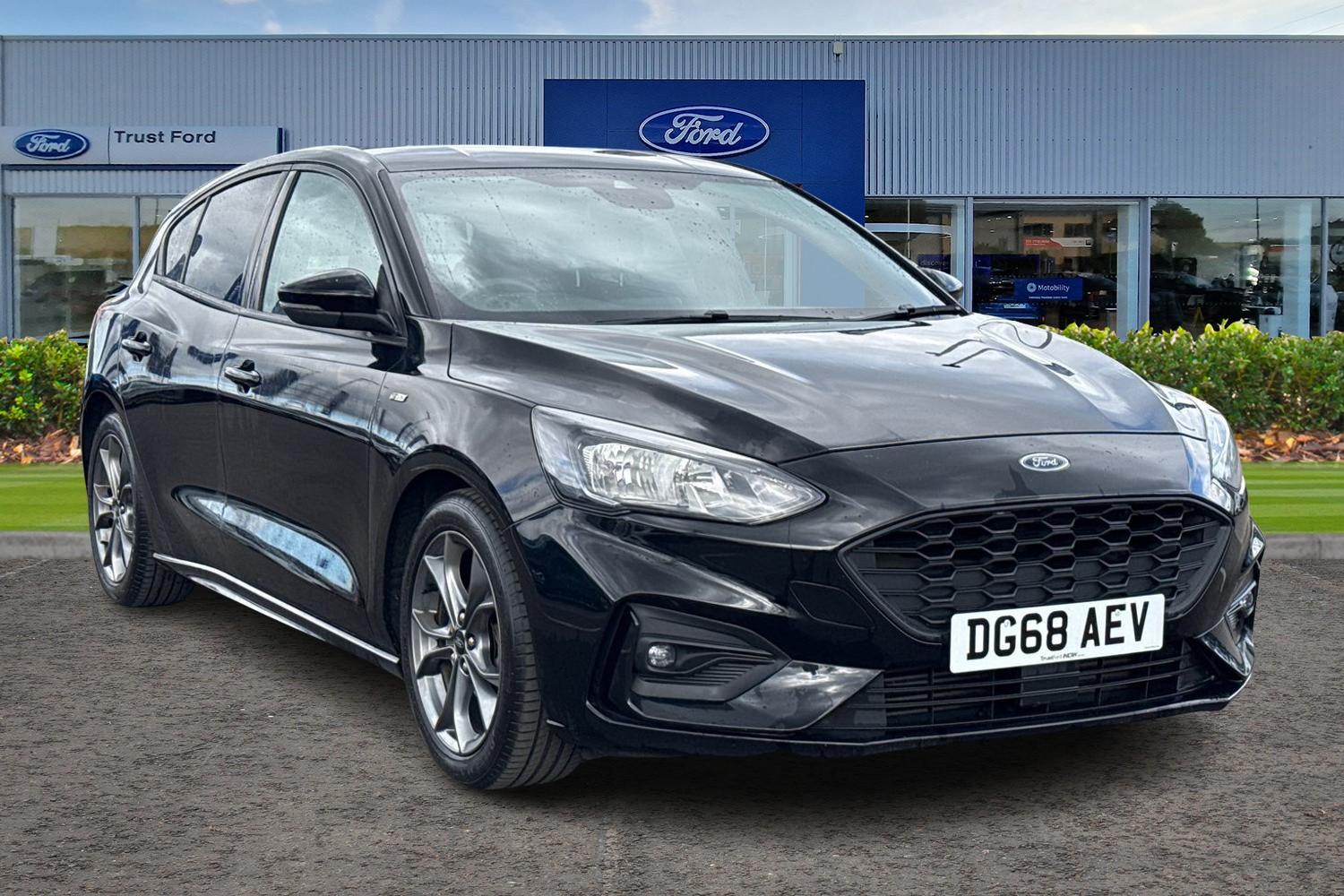 Ford Focus Photo 0
