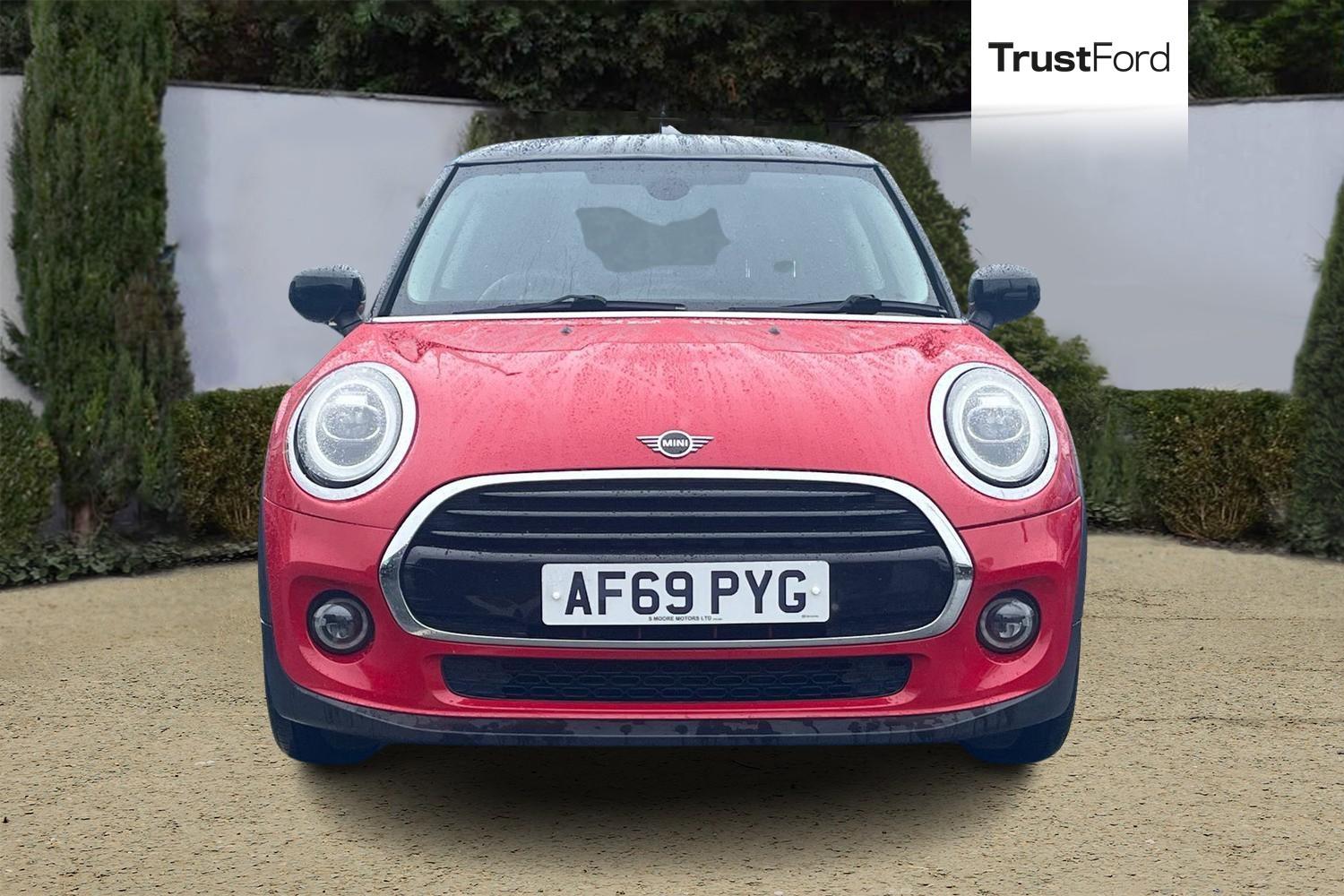 MINI HATCHBACK Photo 5