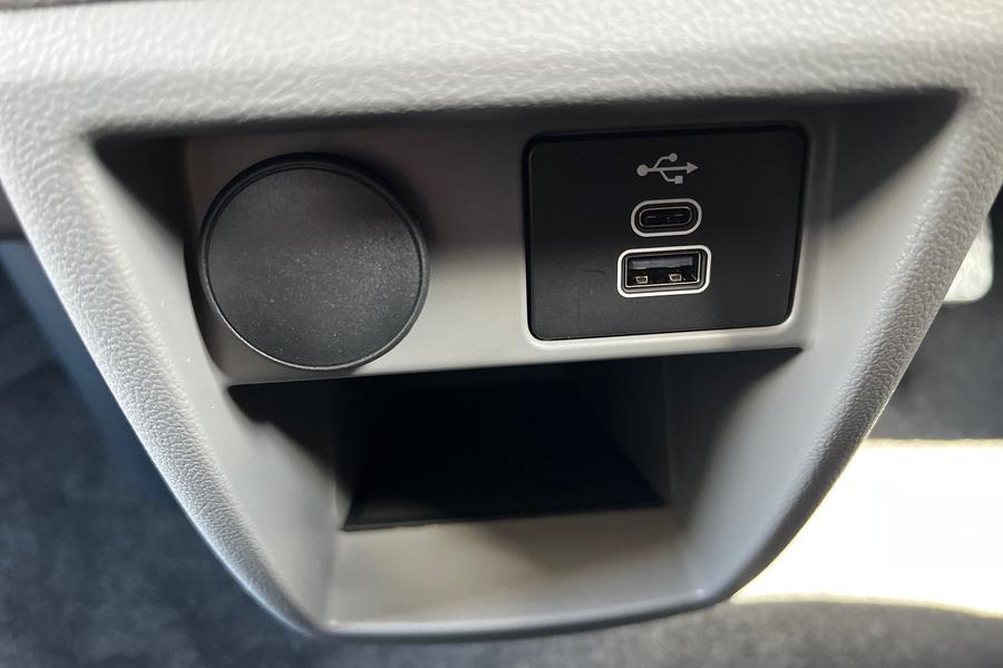 Ford TRANSIT CUSTOM Photo autoimg-af7998855822b0df58b41a6418e083fd66273587.jpg