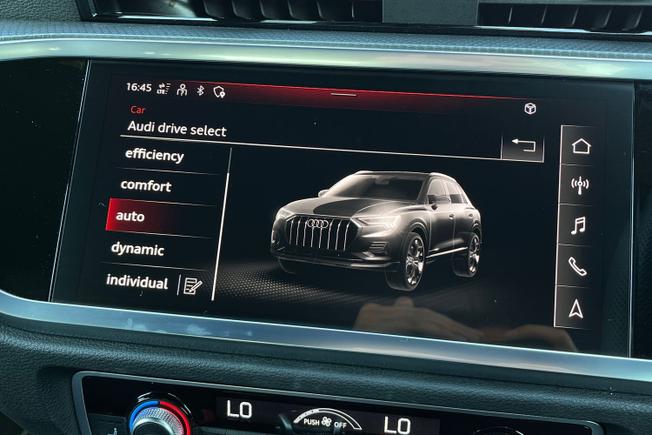 AUDI Q3 Photo 30