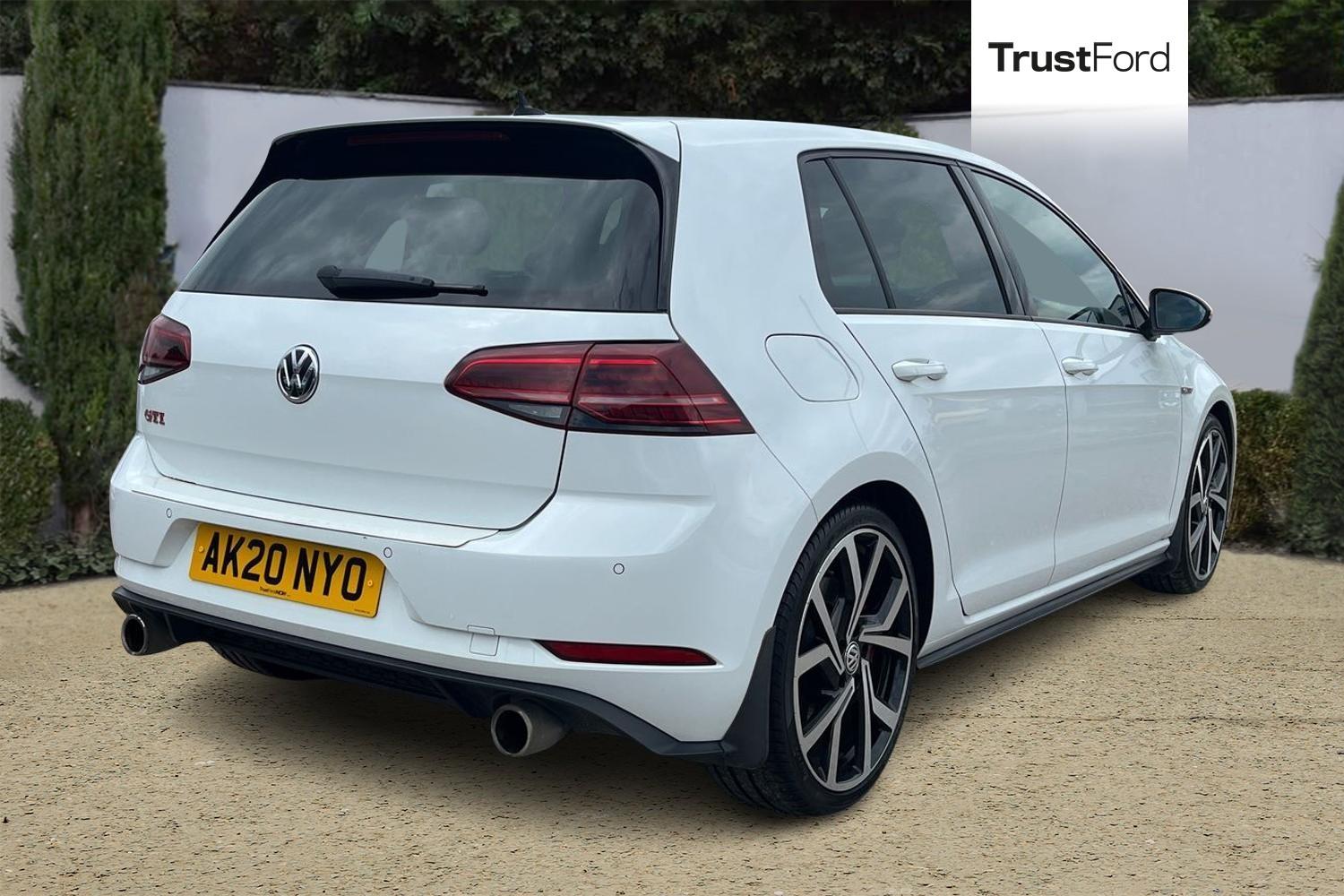 Volkswagen GOLF Photo 3