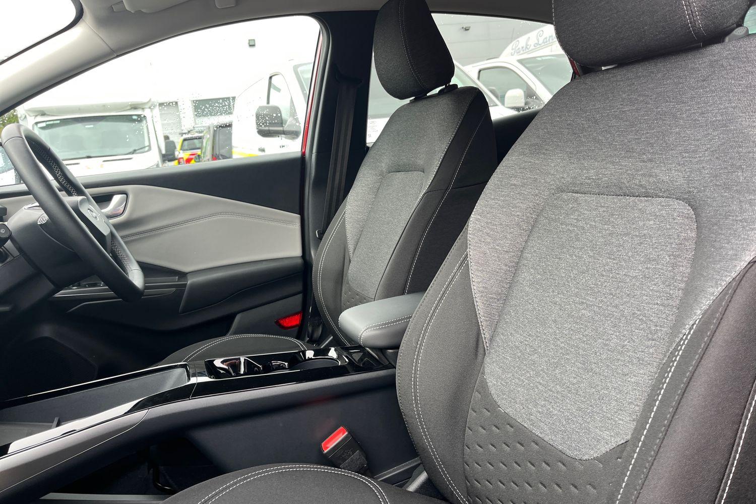 Ford PUMA Photo 18