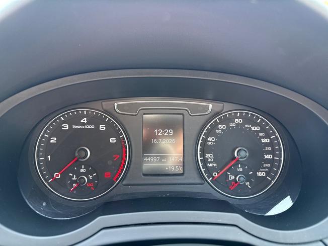 AUDI Q3 Photo 15