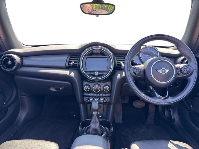MINI Convertible Photo 10