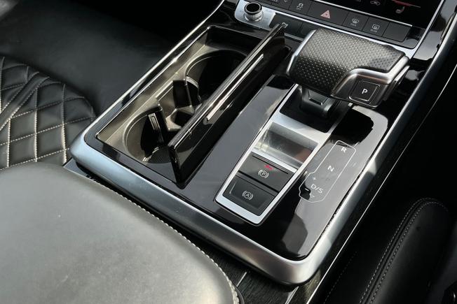 Audi SQ7 Photo 30