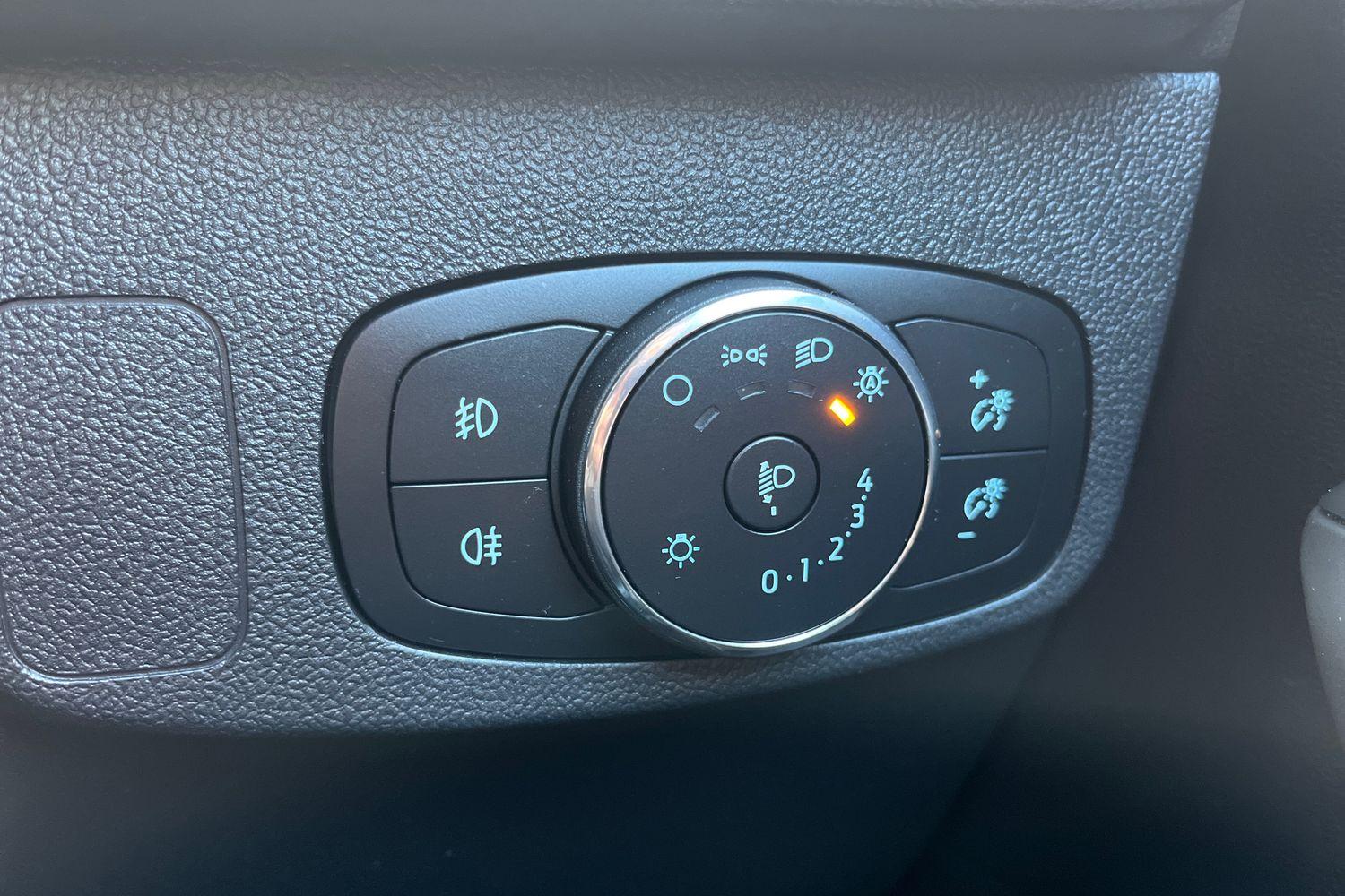 Ford FOCUS Photo 27