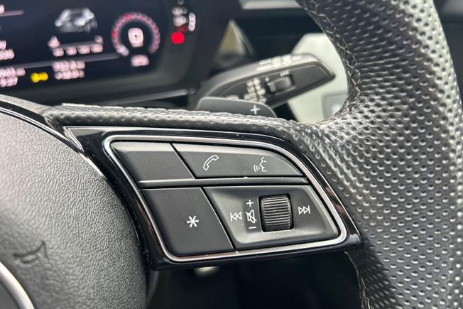 AUDI S3 Photo 17