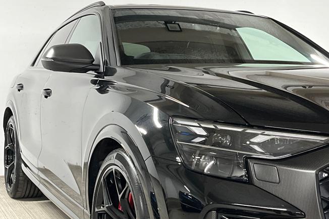 AUDI Rsq8 Photo 38