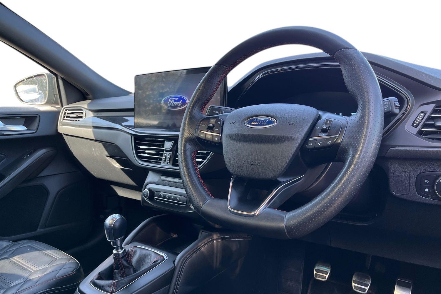 Ford Focus Photo 8