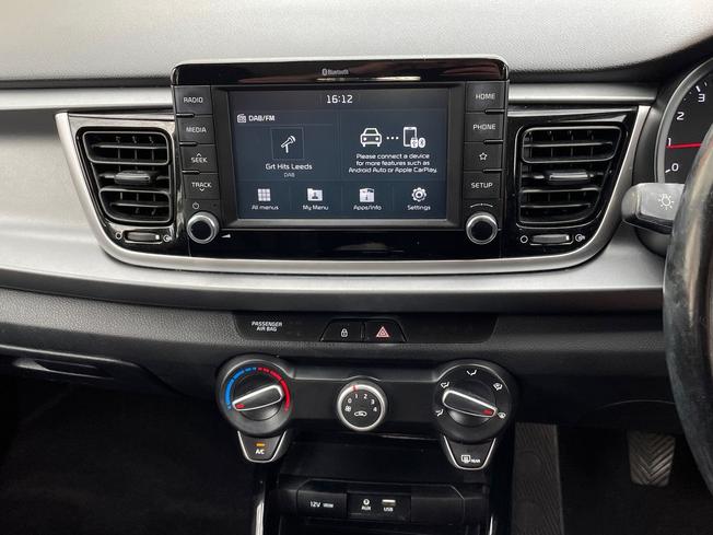 KIA Rio Photo 14