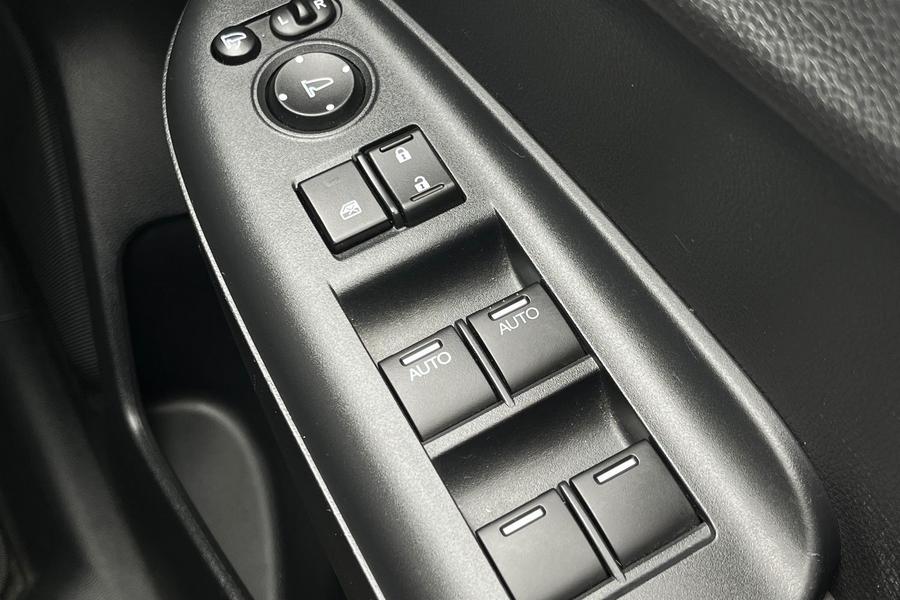 Honda JAZZ Photo autoimg-af8ff907f4a214346c047ab932e623b67f354691.jpg
