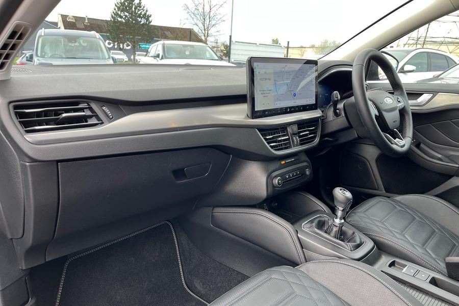 Ford Focus Photo autoimg-af9111c9a475449851209a649bb2f34628477855.jpg