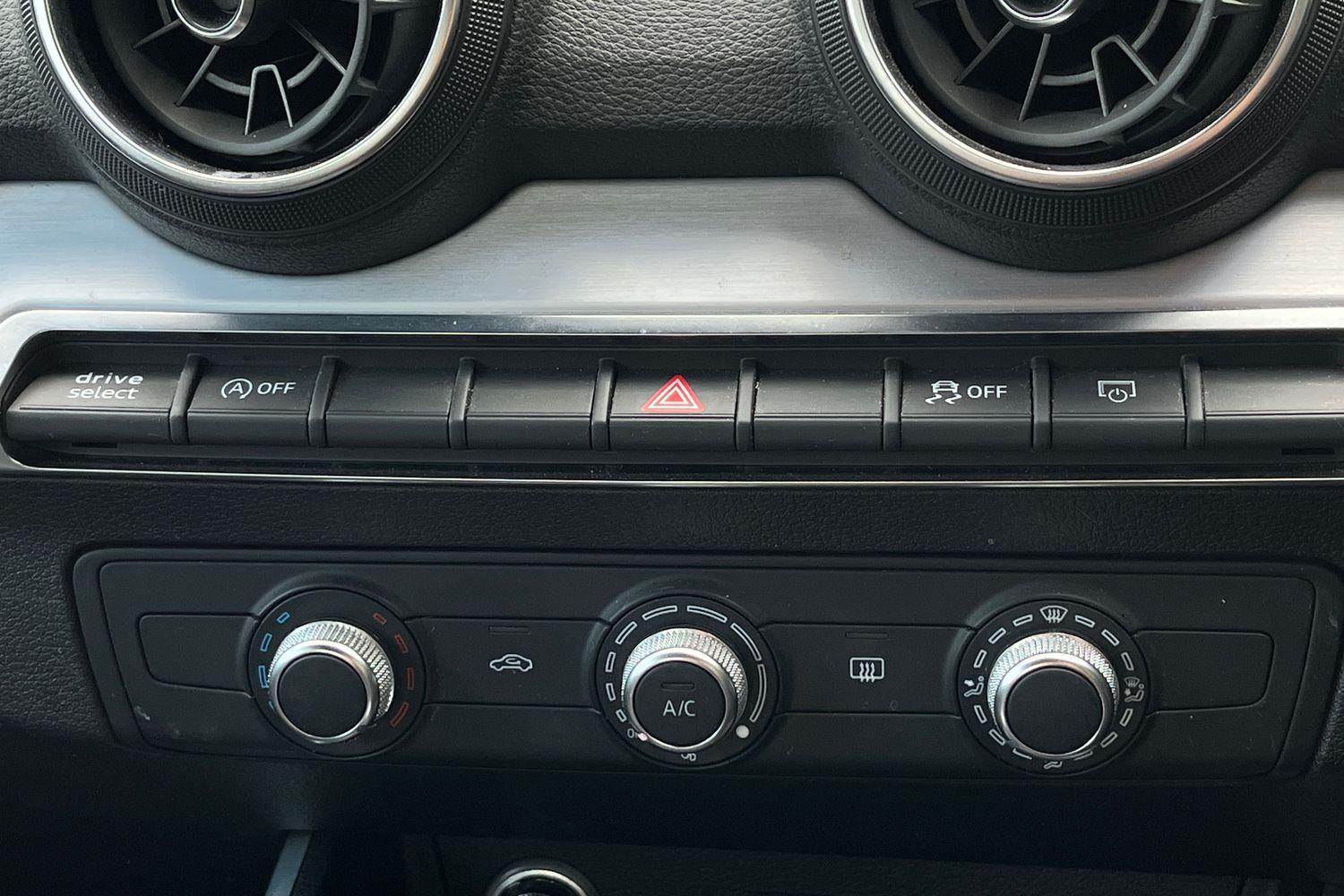 Audi Q2 Photo 32