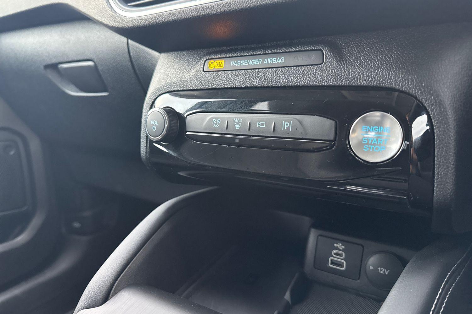Ford Kuga Photo 24