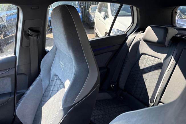 VOLKSWAGEN Golf Photo 49