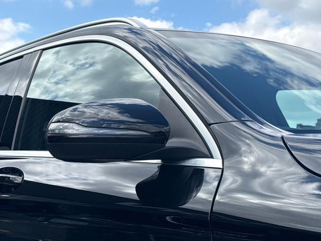 MERCEDES-BENZ GLC Photo 20