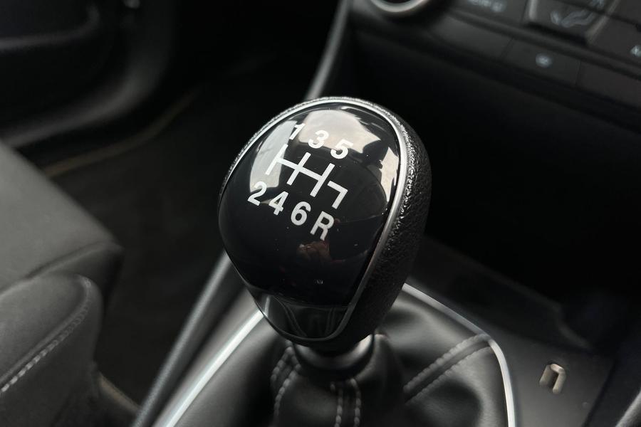 Ford Fiesta Photo autoimg-af9843ab5d1cf479166e37aba0ab3091f933147b.jpg