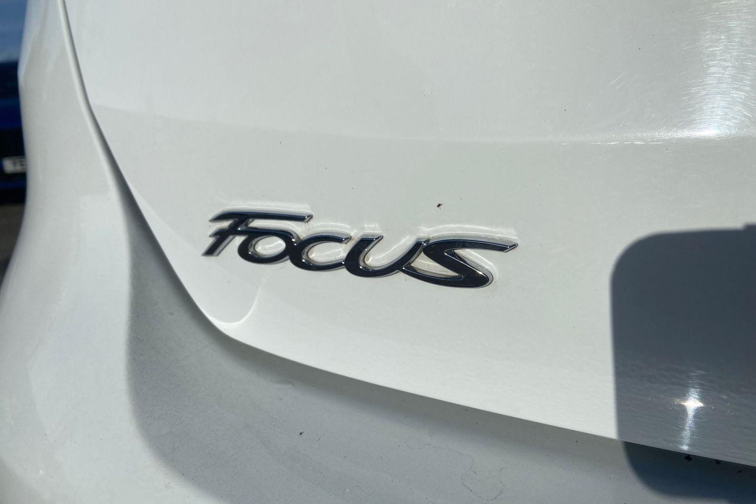 Ford FOCUS Photo 37