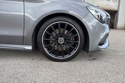 MERCEDES-BENZ CLA Class Photo 5