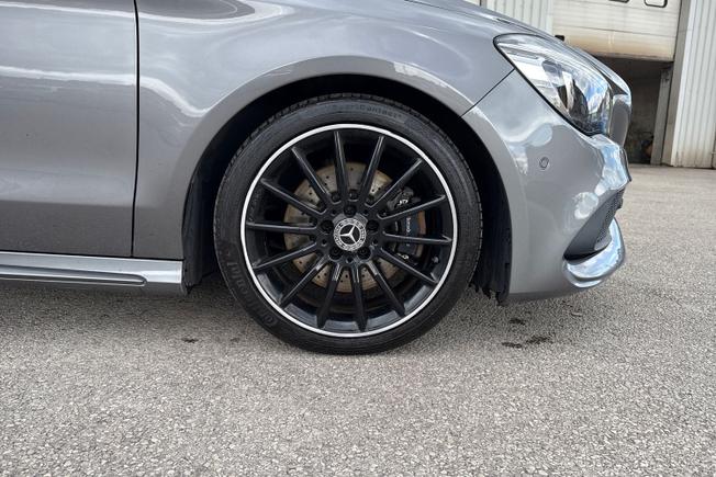 MERCEDES-BENZ CLA Class Photo 5