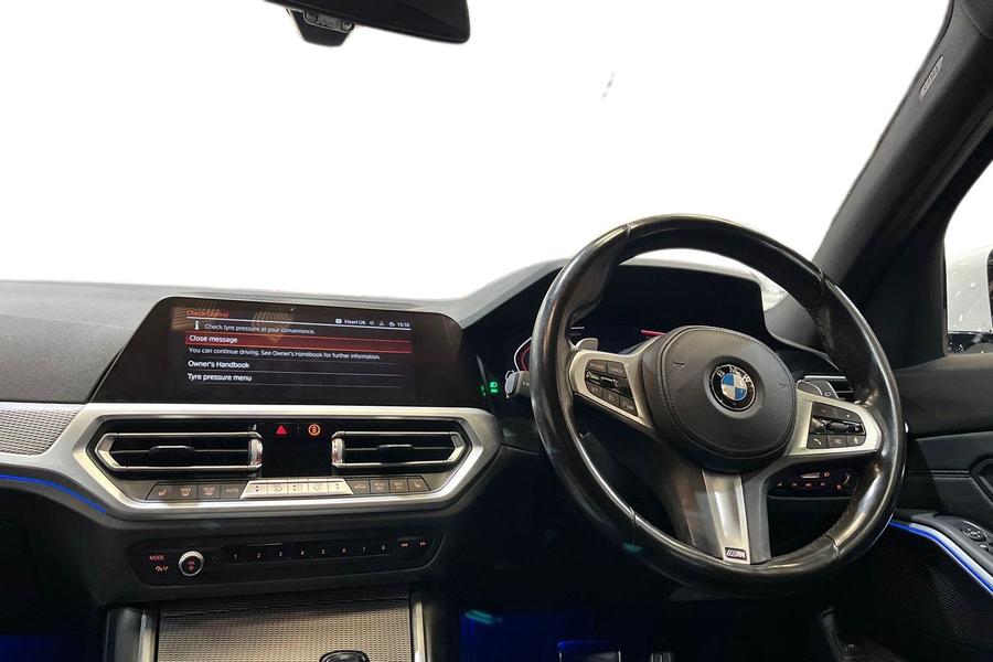 BMW 3 SERIES Photo autoimg-af9cc446976604bc1a6f267050d59978d5c4ac36.jpg