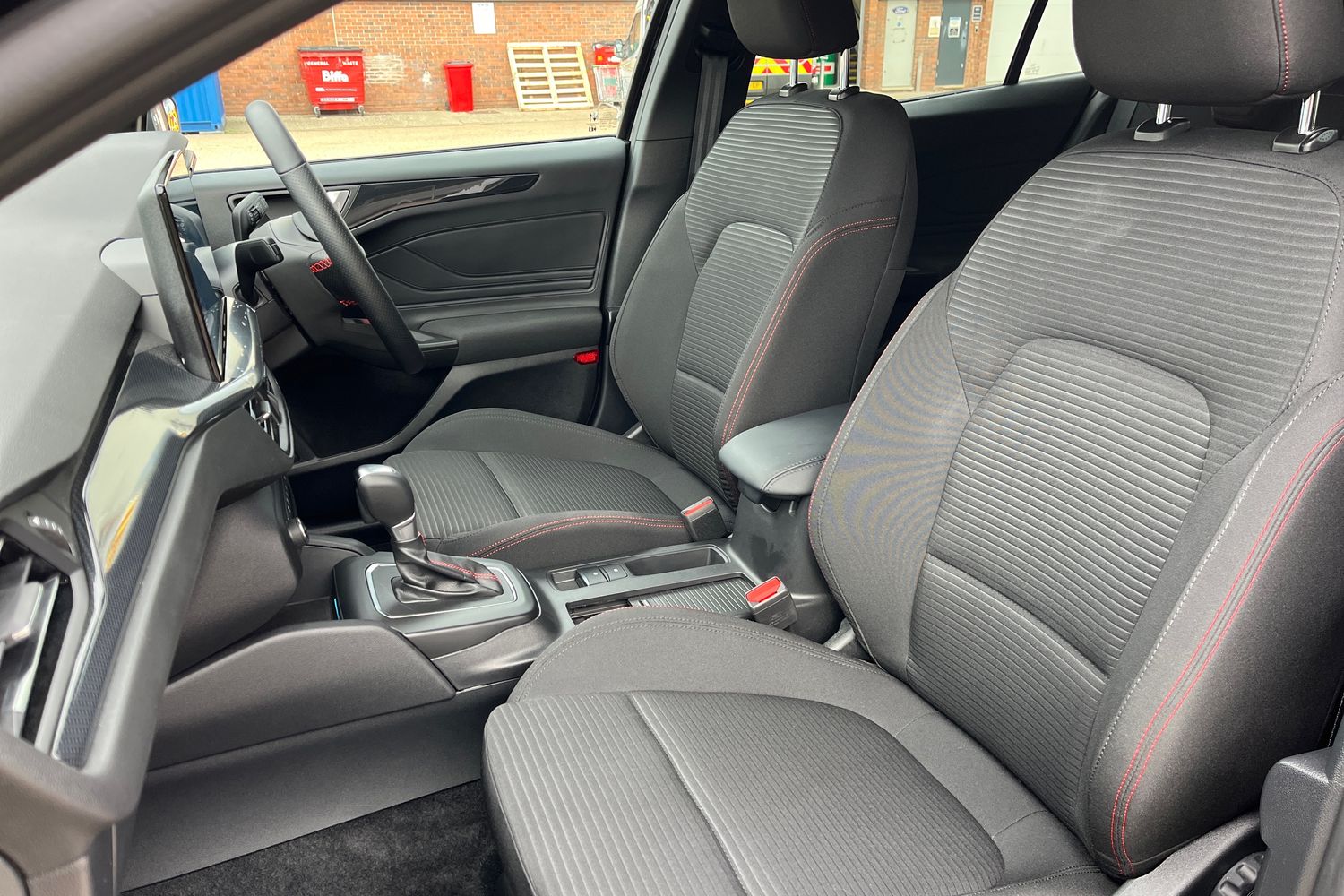 Ford Focus Photo 18