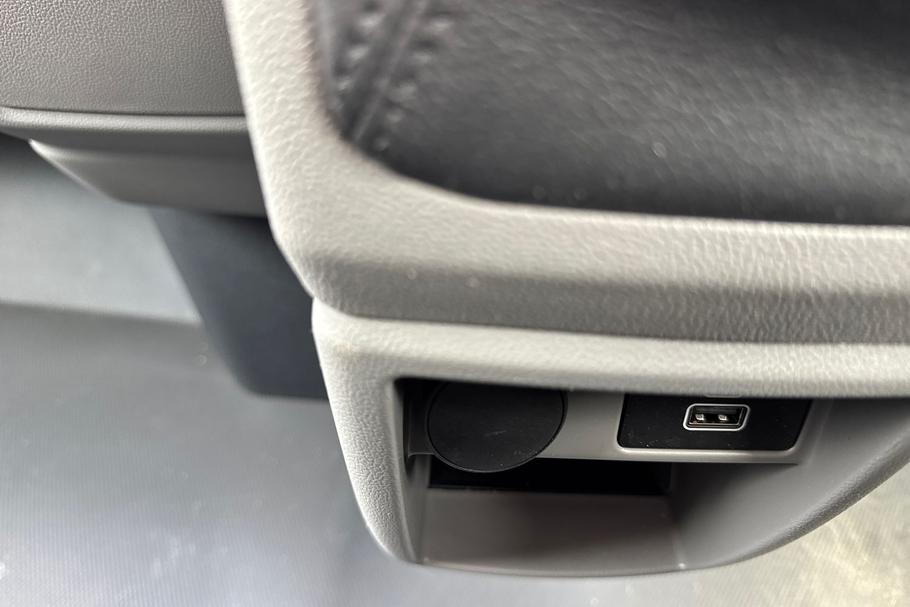 Used Ford TRANSIT CUSTOM WV26YCP 32
