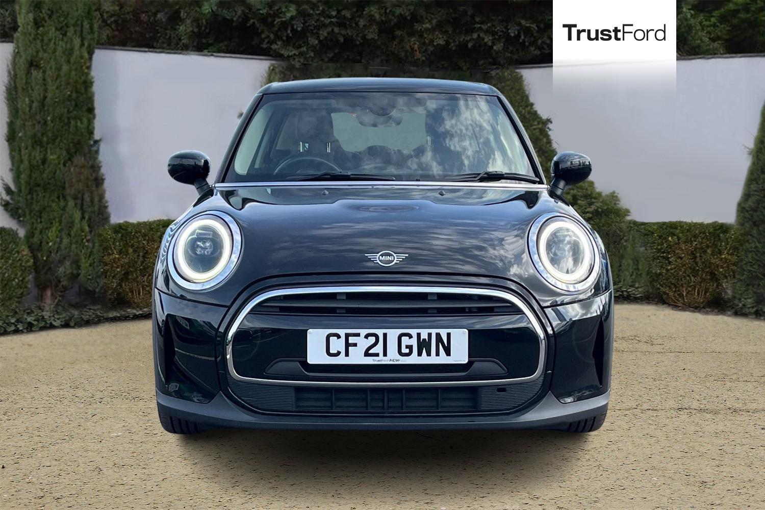 MINI Hatch Photo 5