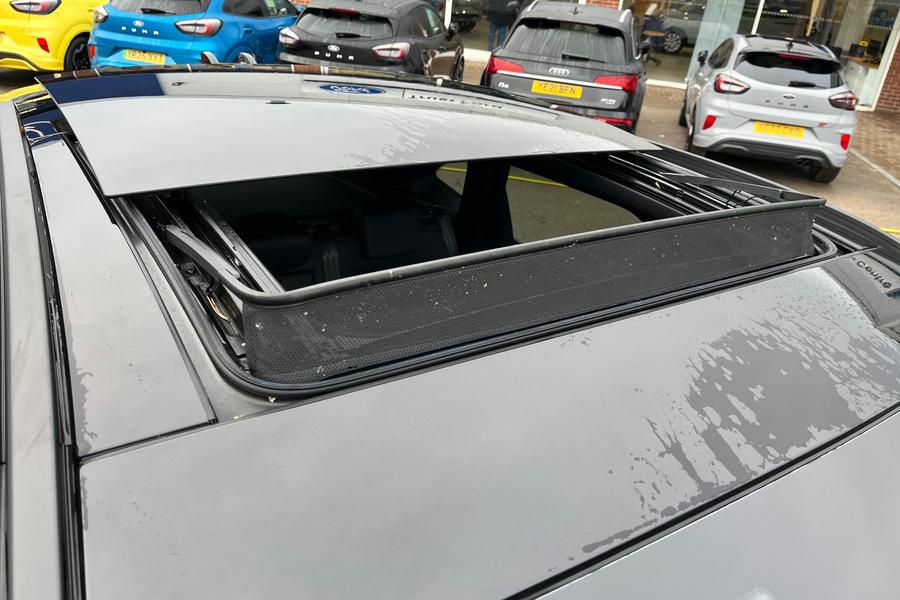 Ford KUGA Photo autoimg-afa78155b3ae0061520821b2bd5dc8bbd5068222.jpg
