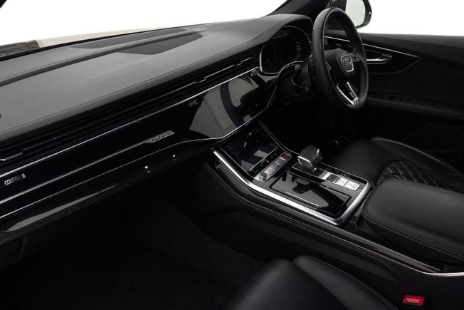 AUDI Sq8 Photo 2