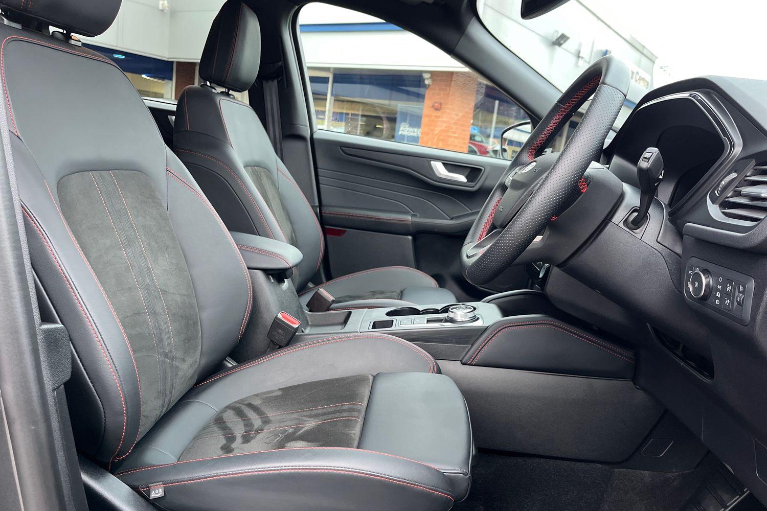 Ford KUGA Photo 16