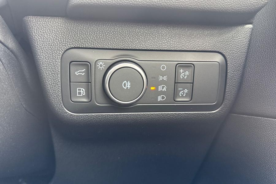Ford KUGA Photo autoimg-afb029b4f55c8e8bb9a13e93f32fbd709fd5f7f1.jpg