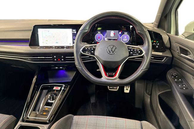 VOLKSWAGEN Golf Photo 11