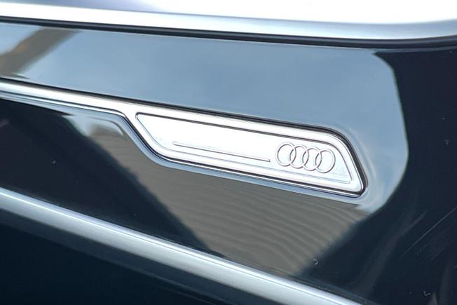 Audi A6 Saloon Photo 35