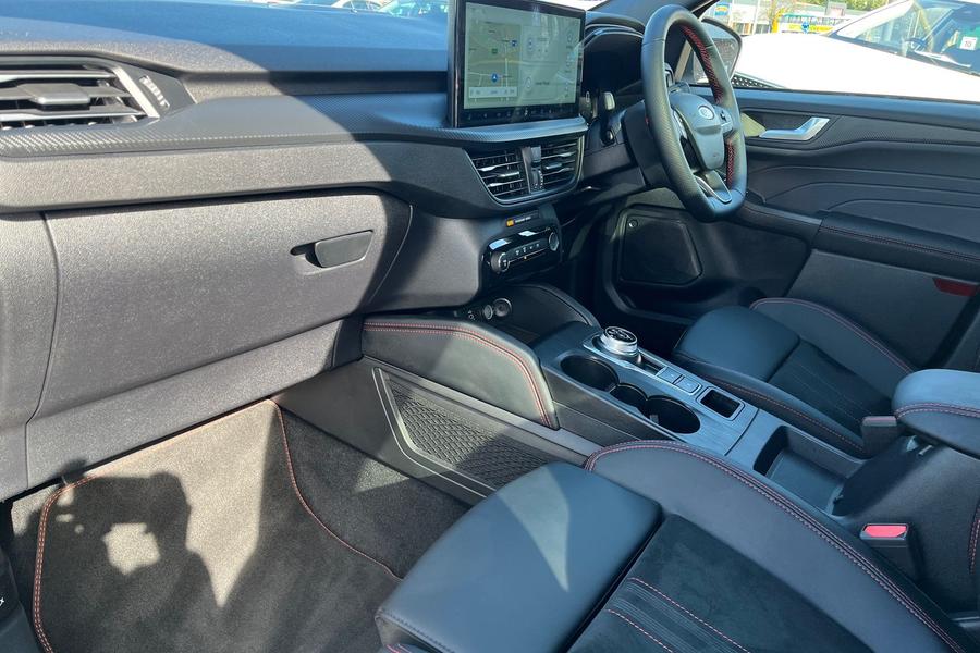 Ford KUGA Photo autoimg-afb6e115fb1615aed23be46b39a302c9b91ba6d6.jpg