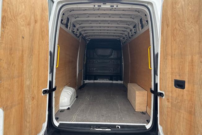 VOLKSWAGEN Crafter Photo 12