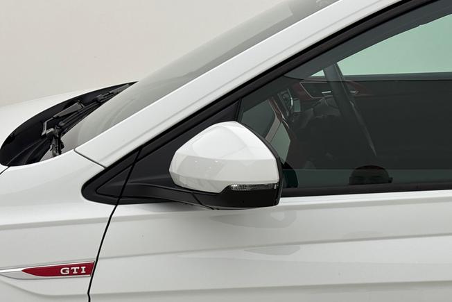 VOLKSWAGEN Polo Photo 20